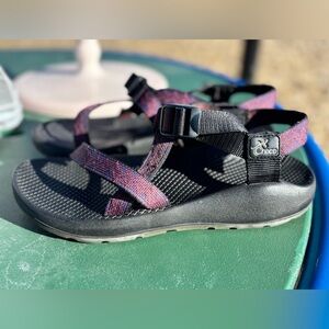 Chaco Z/1 Classic Sandals Women’s W9 Vibram Sole Geometric Purple Red